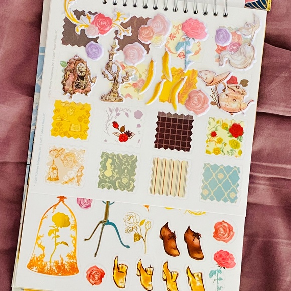 Disney - Beauty and the Beast Fashion Design Sketchbook, Brand New, Never Used - Picture 3 of 4